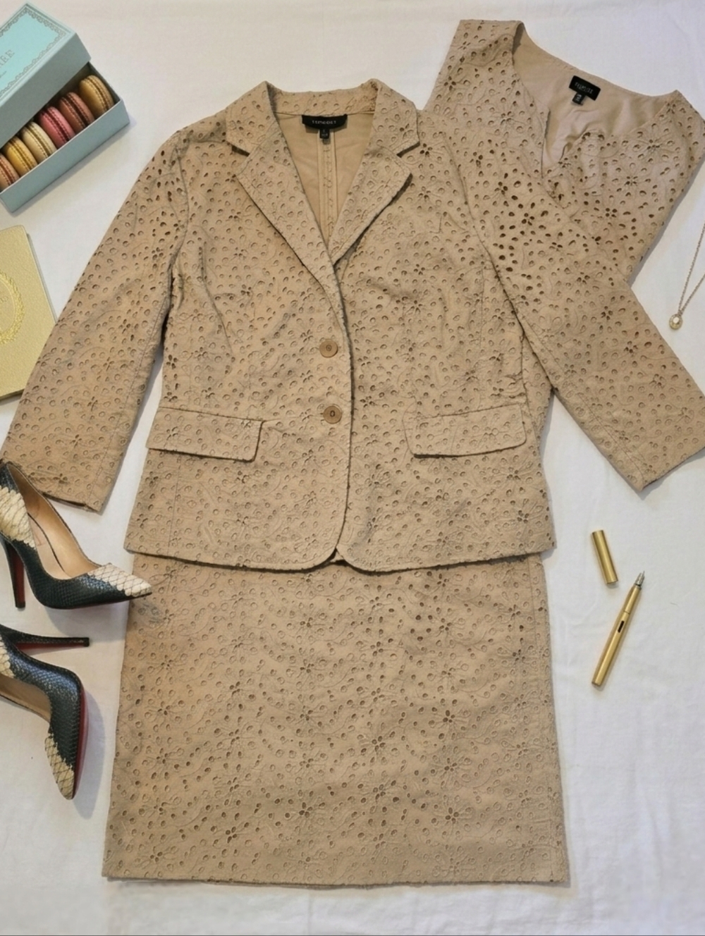 Talbots 3-Pc Eyelet SKIRT SUIT Tan Khaki Lace Size 12 Blazer Split Top Pencil